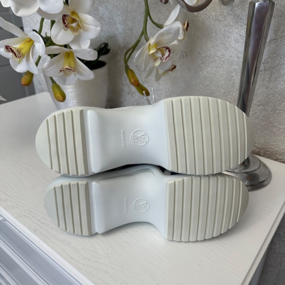 LOUIS VUITTON WOMEN'S LV ARCHLIGHT SNEAKER SIZE 40 AUTHENTIC❤️ - Picture 6 of 16